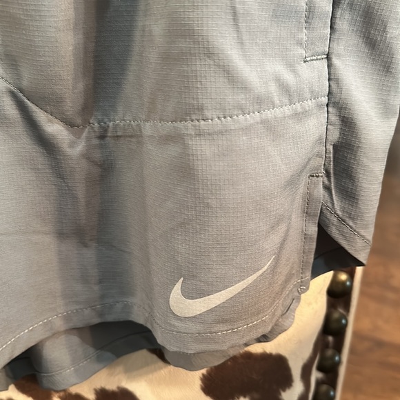 Men’s NIKE shorts, size M - Picture 4 of 4